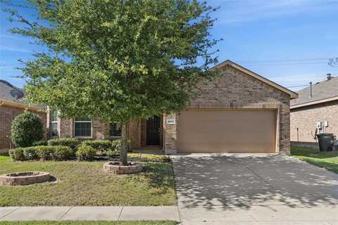 2604 Triangle Leaf Drive, Fort Worth, TX 76244
