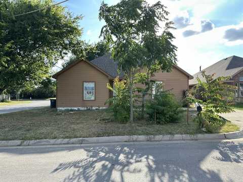 2901 Chestnut Avenue, Fort Worth, TX 76106