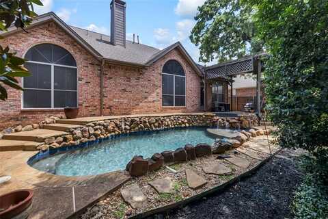2807 Stonehurst Drive, Grapevine, TX 76051