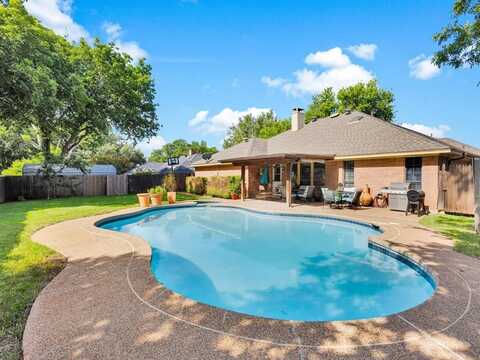 3630 Ridgewood Drive, Grand Prairie, TX 75052