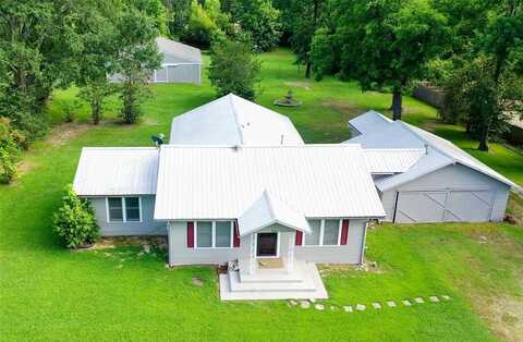 506 Clarksville, Bogata, TX 75417