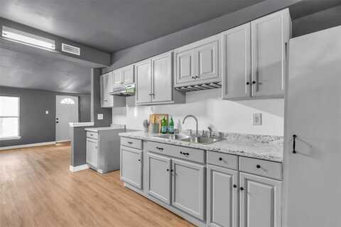 918 Garden Drive, Garland, TX 75040