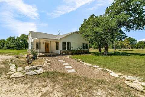 688 Private Road 1152, Stephenville, TX 76401