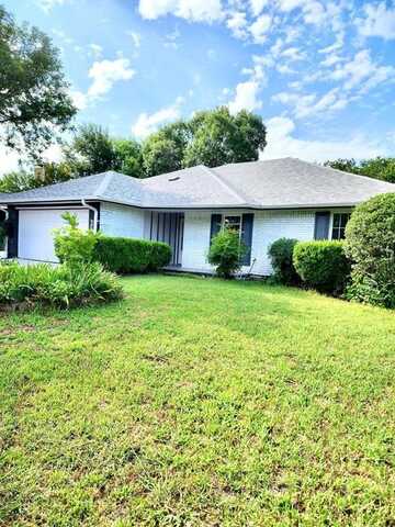 651 Brookside Drive, Cedar Hill, TX 75104