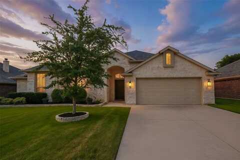 204 Brinkley Drive, Saginaw, TX 76179
