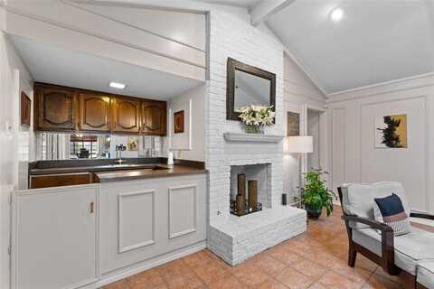 649 The Meadows Parkway, DeSoto, TX 75115