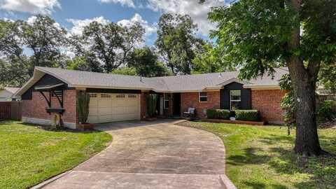 1950 Crestridge Street, Stephenville, TX 76401