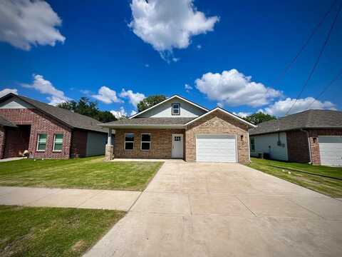 813 SAYLE, Greenville, TX 75401