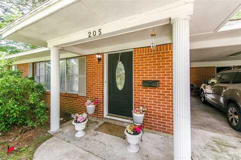 205 8th Street NE, Springhill, LA 71075