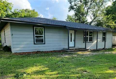 119 Circle Drive, Bogata, TX 75417