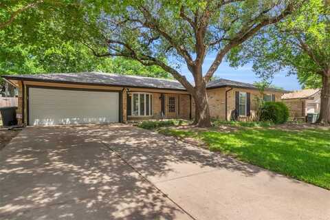 2212 Hurstview Drive, Hurst, TX 76054