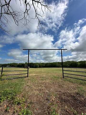 9551 County Road 534, Whitewright, TX 75491
