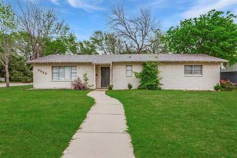5229 Rutland Avenue, Fort Worth, TX 76133