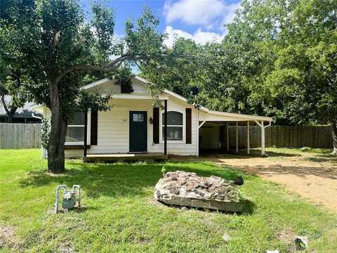 117 E Division Street, Pilot Point, TX 76258