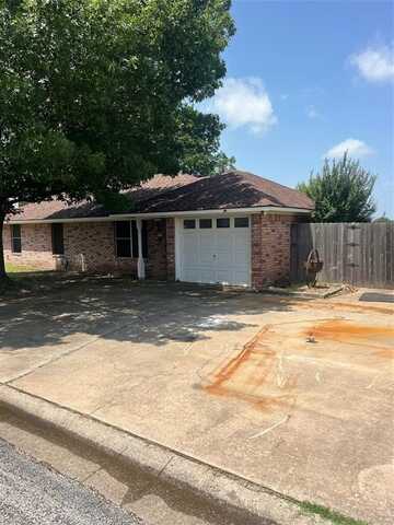 281 N Laramie Circle, Pilot Point, TX 76258