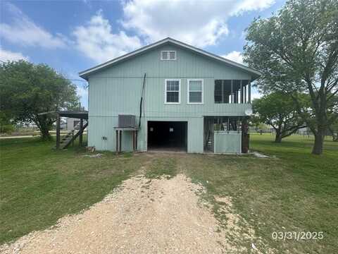501 S 15th Street, Seadrift, TX 77983