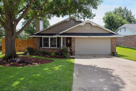 4201 Ravenhill Lane, Arlington, TX 76016