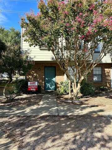 848 W Collins Street, Denton, TX 76201