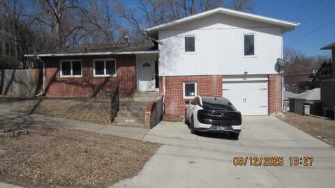 211 21st St, Sioux City, IA 51104