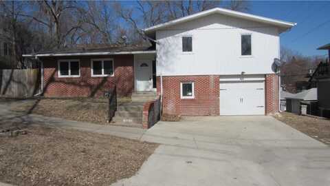 211 21st St, Sioux City, IA 51104