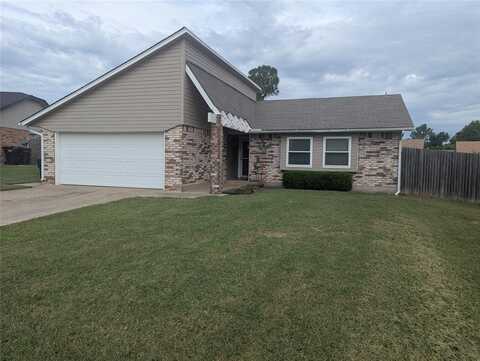 1017 Silver Maple, Moore, OK 73160