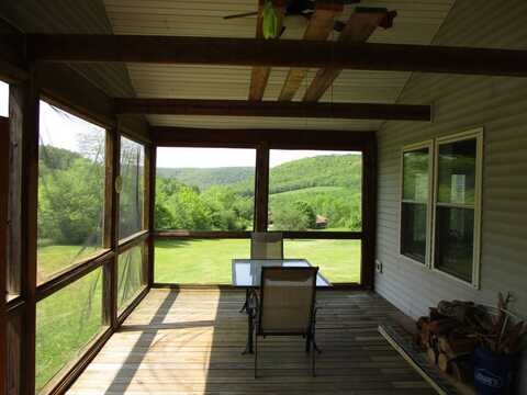 96 Dogwood Rd, Smethport, PA 16749