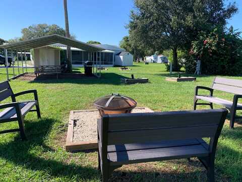 135 Baywood Dr W., Dundee, FL 33838