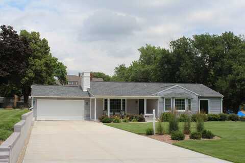827 West 10th Street, Concordia, KS 66901