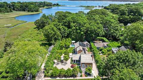8 Fresh Pond Road, Sag Harbor, NY 11963