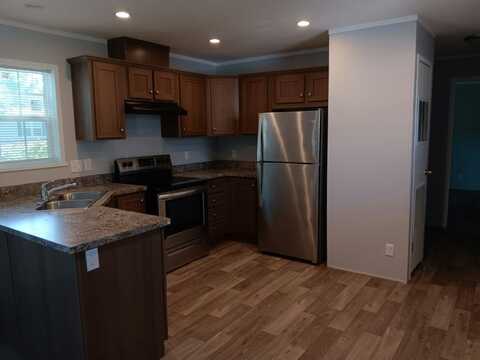 3136 White Ash Dr., Fayetteville, NC 28306