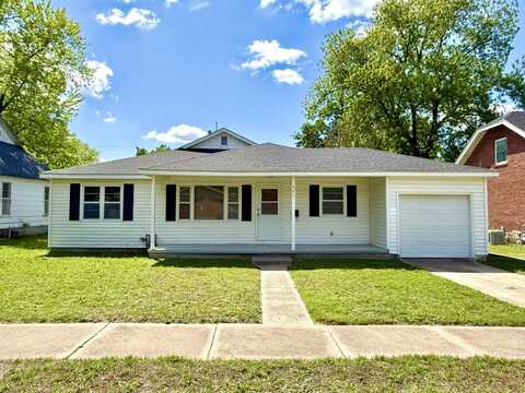 321 S Kansas Ave, Chanute, KS 66720