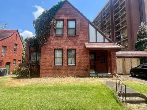 6 Manor Place, Charleston, WV 25311