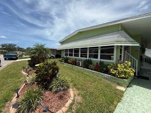 7308 Royal Crest Dr, Ellenton, FL 34222