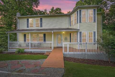 147 Fiddlers Branch, Hampton, TN 37658