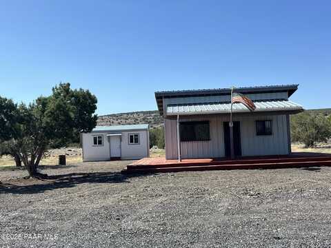 9188 W Gleed Station Road, Ash Fork, AZ 86320