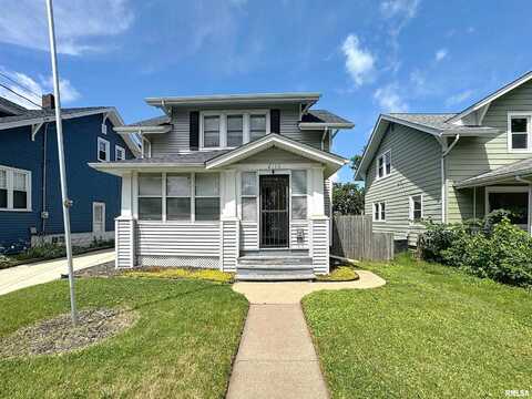 2116 EASTERN Avenue, Davenport, IA 52803