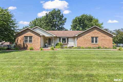 900 W Wind Rose Lane, Athens, IL 62613