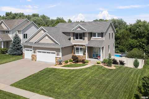 5727 Charlie Chase Lane, Bettendorf, IA 52722