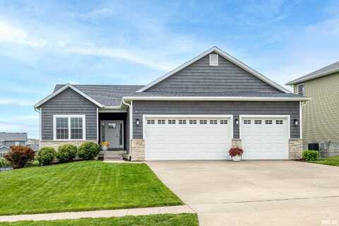 5844 TEXAS Drive, Bettendorf, IA 52722