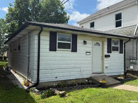 802 E VIRGINIA Avenue, Peoria, IL 61603