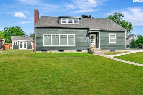 1935 Harris Ave., Richland, WA 99354