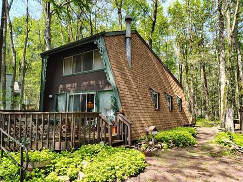 160 Sweet Briar Road, Pocono Pines, PA 18350
