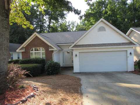 138 Kensington Way, Aberdeen, NC 28315