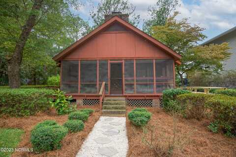 620 W Rhode Island Avenue, Southern Pines, NC 28387