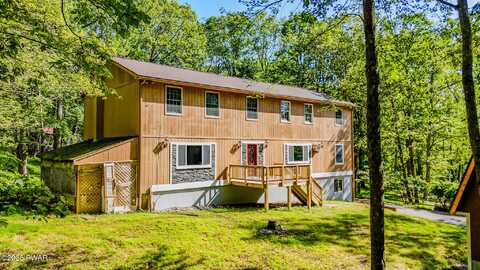 126 Fawn Lake Drive, Hawley, PA 18428