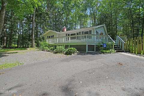 800 Lakeview Place, Lords Valley, PA 18428