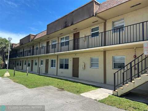 402 Lakeside Dr, Margate, FL 33063