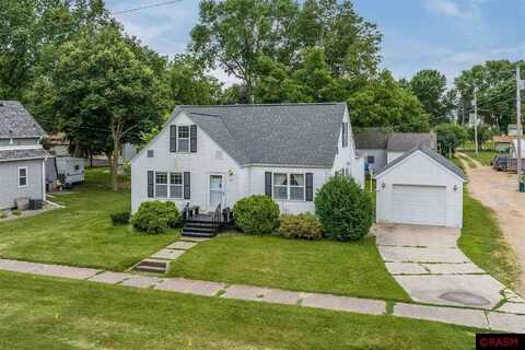 311 W 8th Street, Blue Earth, MN 56013