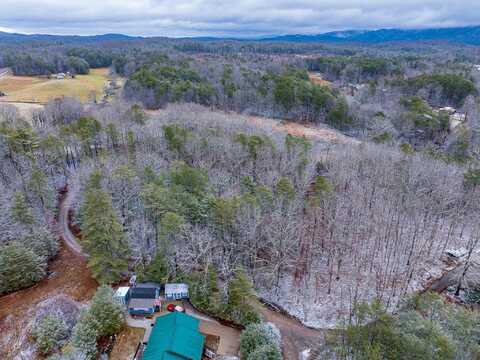 000 Yellow Nugget Road, Tellico Plains, TN 37385