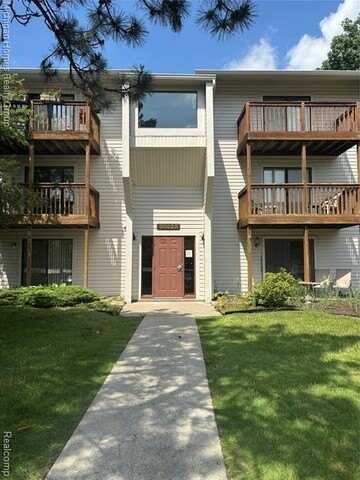 30028 W 12 Mile Rd unit 29, Farmington, MI 48334